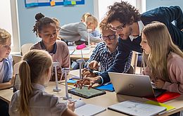 Umweltlotterie: Entwicklung von Lehr- und Lernmaterial für die Kleine Bienenschule