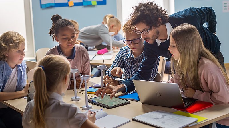 Umweltlotterie: Entwicklung von Lehr- und Lernmaterial für die Kleine Bienenschule