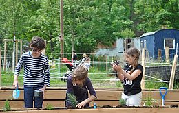 Umweltlotterie: Kinder gärtnern im Jahreslauf