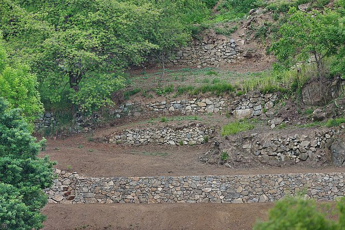 Umweltlotterie GENAU: Lebendige Trockenmauer im Meerbachtal